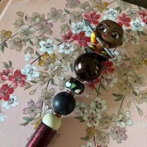 Marvel Doorables: Black Panther: Okoye handmade beaded pen